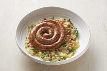 "Spieß" mit Bratwurstschnecke